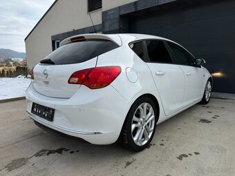 Opel Astra 1.6i 85kW r.v 2015 - 10