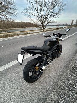 Triumph Street Triple 675 - 10