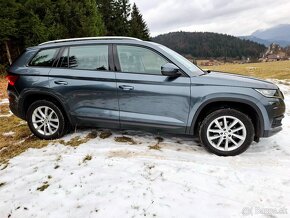 Škoda Kodiaq 1.5 TSI DSG style výbava,kessy,ledkamera - 10