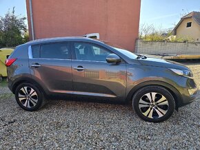 Kia Sportage 2.0 CRDi AUTOMAT 4WD - 10