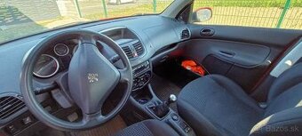 Peugeot 206+ - 10