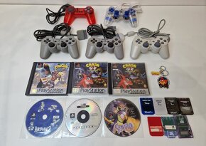 PlayStation 1 v krabici + 2 ovládače a hry - 10