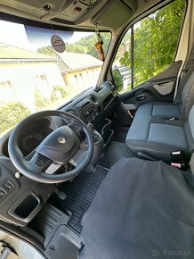 Predám pojazdnú predajňu Renault Master 2.3 2013 - 10