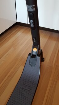 Predám  Segway Ninebot elektrickú skladaciu kolobežku - 10