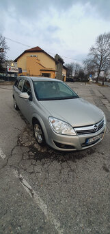 Opel Astra Caravan 1.9 CDTI 88KW 10/2010 - 10