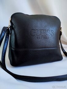 Nové Guess kabelky - 10