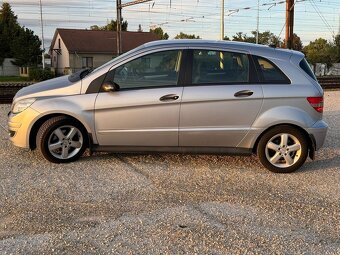 Mercedes-Benz B180 - 10