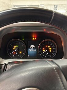 Toyota RAV4 2.0 l D-4D Manual FWD - 10