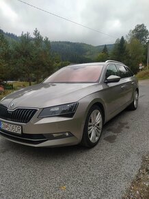 Škoda Superb Combi 2,0Tdi Style Plus - 10