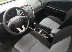 Kia Cee´d 1.4-NÍZKÉ KM-1.majitel - 10