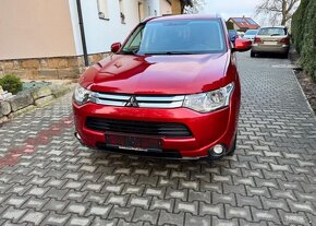 Mitsubishi Outlander 2,2 DI-D nafta manuál 110 kw - 10