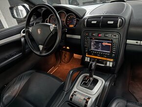 Porsche Cayenne 4.8 - 10