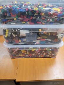 Predám kompatibilnú stavebnicu LEGO cca 30kg - 10