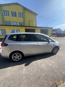 Opel zafira tourer 1.4 turbo  103kw rok 2016 - 10