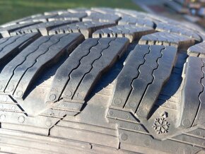 235/55 r19 zimne pneumatiky - 10