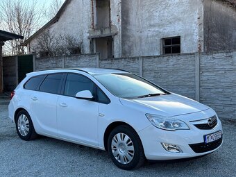 Opel Astra Sport Tourer LPG - 10