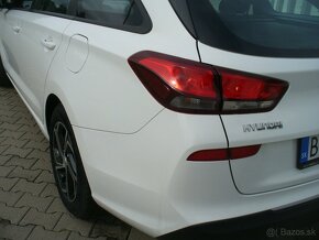 Hyundai i30 CW Combi 1.6 CRDI 9/2021 ABS - 10