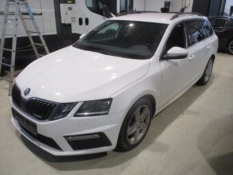 Búraná Škoda Octavia RS kombi 2017 - 10