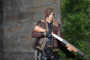 Resident Evil Leon Kennedy - 10