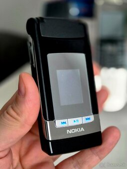 NOKIA N76 BLACK/CHROME - TOP STAV AKO NOVÁ - TENKÉ VÉČKO - 10