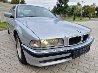 BMW 730i E38 V8 - 10