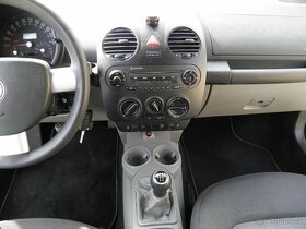 Volkswagen Beetle Cabrio - 10