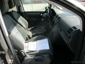 VW Touran 2,0TDI 103KW HIGHLINE PANO 7míst 06/2011 - 10