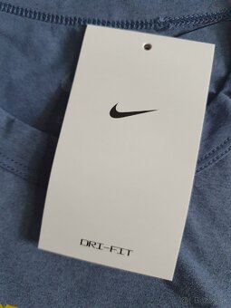 Tričko Nike Dri-Fit Chameleón - 10