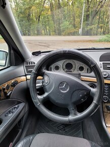 Mercedes E 500 (2004) w211 - 10