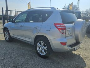 Toyota RAV4 2.2l D-4D 150 Lux Top stav Kúpené v SR - 10