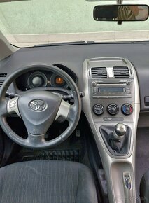 Toyota auris 1.4 d4d Diesel - 10