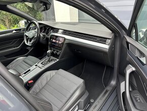 Volkswagen Passat Variant 2.0 TDI DSG R-LINE Business - 10