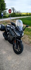 CF moto 650 GT - 10