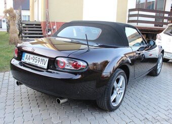 • MAZDA MX-5 1.8i, 93 kW, čierna metalíza, r.v. 2008 • - 10