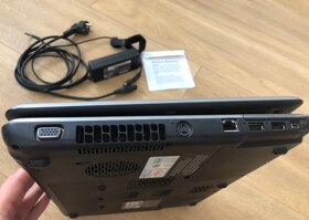 Toshiba satellite pro A300 laptop notebook - 10