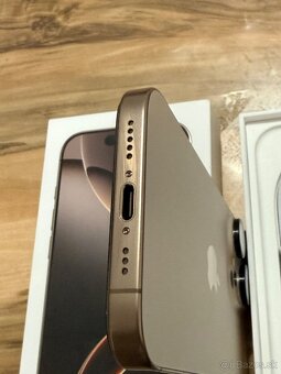 Predám Apple IPhone 16 PRO 128GB Dezert Titan Stav nového - 10