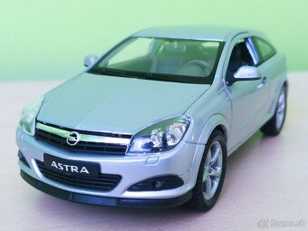 Predám tento nový  Kovový model Opel Astra GTC 2005 v mierke - 10