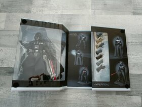 Zberatelska figurka - Darth Vader 8'' Hyperreal (Hasbro) - 10