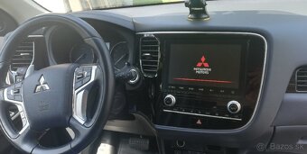 Mitsubishi Outlander 2.4 MIVEC PHEV 4WD - 10