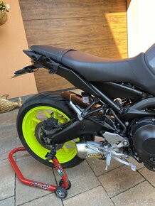 Yamaha mt-09 - 10