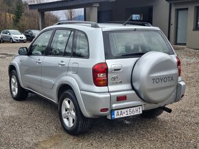 TOYOTA RAV4 2,0D-4D   4x4 - 10