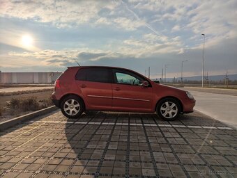 VOLKSWAGEN GOLF 5 1.6 benzín - 10