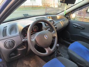 Fiat Punto - 10