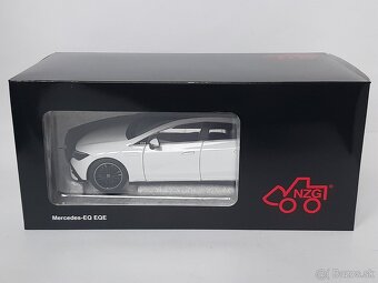 1:18 - Mercedes EQE (2022) - NZG - 1:18 - 10