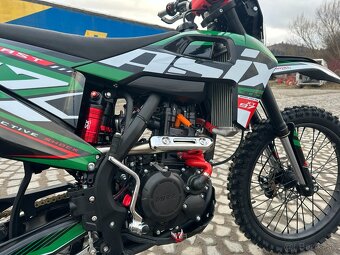 Enduro ASIX XT 97 300 vodou chladený + Štartér - 10