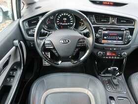 Kia Cee´d Premium 1,6CRDi 128k, panorama, navigácia, AUTOMAT - 10