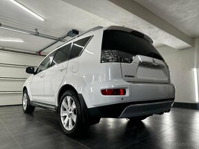 Na predaj MITSUBISHI Outlander 2,4 benzin - 10