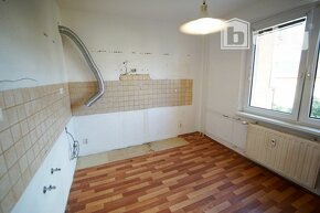 Na predaj 2 izbový byt s veľkou loggiou vo Vrútkach, 61 m2. - 10