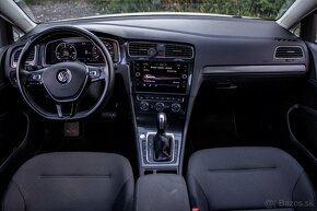 Volkswagen e-Golf - 10