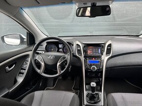 Hyundai i30 CW 1.6i MPI DOHC 88kw M6 benzín - 10